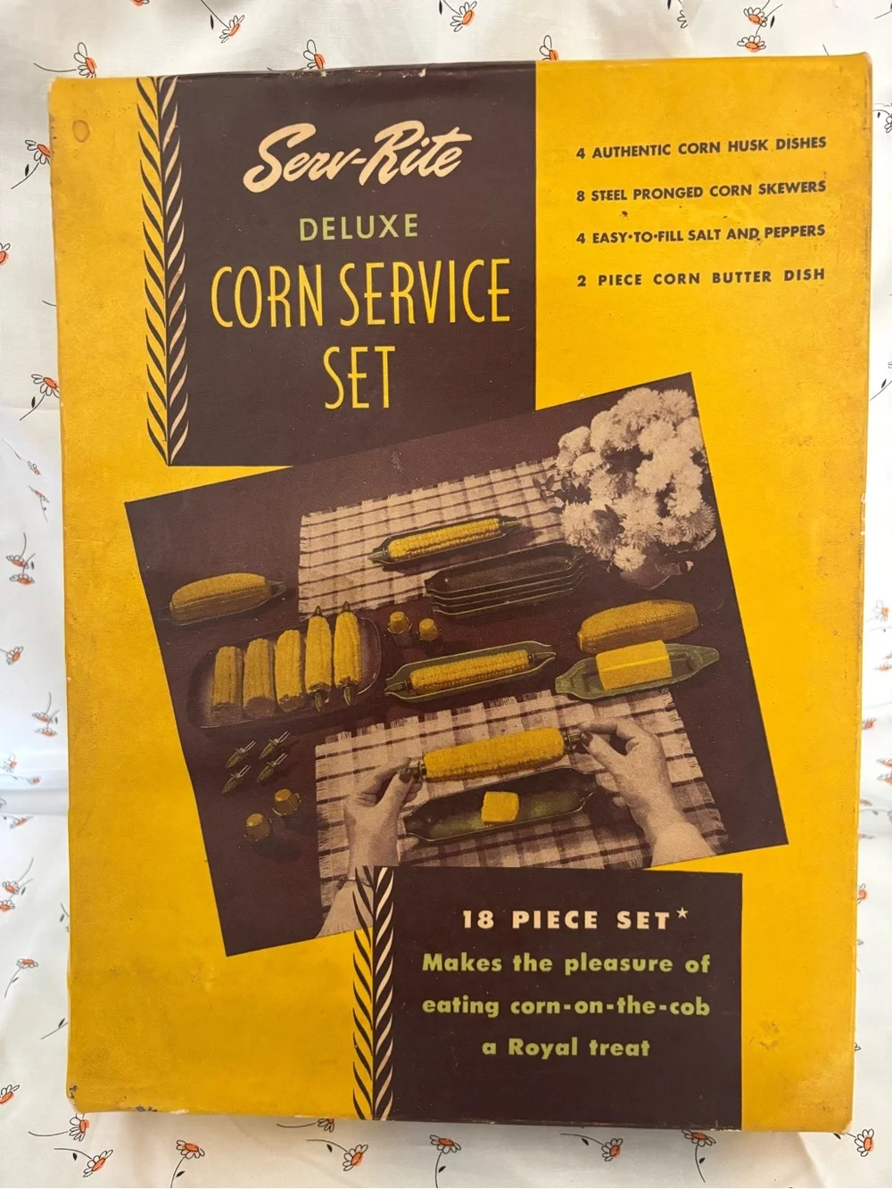 Vintage Serv-Right Deluxe Corn Service Set - Yellow